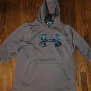Under Armor sweatshirt in Large